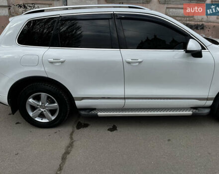 Білий Фольксваген Туарег, об'ємом двигуна 2.97 л та пробігом 307 тис. км за 18200 $, фото 12 на Automoto.ua