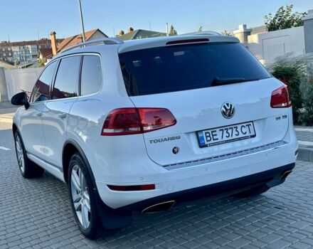 Белый Фольксваген Туарег, объемом двигателя 3 л и пробегом 213 тыс. км за 23500 $, фото 13 на Automoto.ua