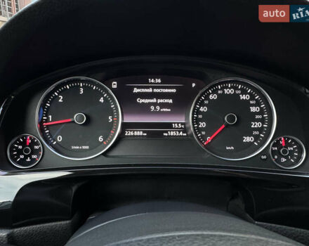 Белый Фольксваген Туарег, объемом двигателя 2.97 л и пробегом 220 тыс. км за 17700 $, фото 28 на Automoto.ua