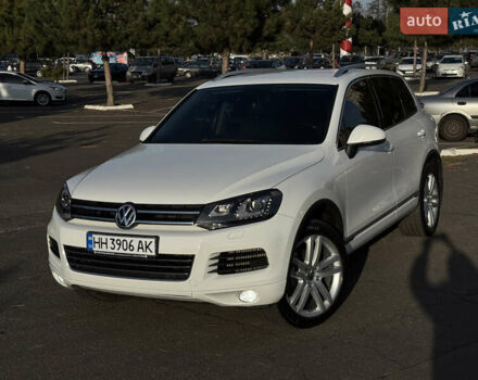 Белый Фольксваген Туарег, объемом двигателя 2.97 л и пробегом 220 тыс. км за 17700 $, фото 3 на Automoto.ua