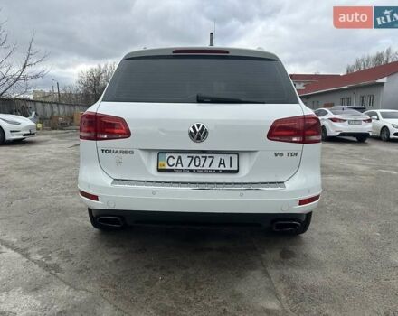Белый Фольксваген Туарег, объемом двигателя 2.97 л и пробегом 192 тыс. км за 17000 $, фото 9 на Automoto.ua