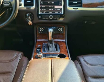 Белый Фольксваген Туарег, объемом двигателя 2.97 л и пробегом 195 тыс. км за 19700 $, фото 46 на Automoto.ua