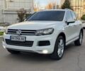 Белый Фольксваген Туарег, объемом двигателя 3 л и пробегом 220 тыс. км за 17700 $, фото 1 на Automoto.ua