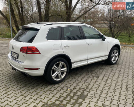 Белый Фольксваген Туарег, объемом двигателя 2.97 л и пробегом 260 тыс. км за 22500 $, фото 13 на Automoto.ua