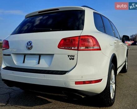 Белый Фольксваген Туарег, объемом двигателя 3 л и пробегом 210 тыс. км за 15900 $, фото 9 на Automoto.ua