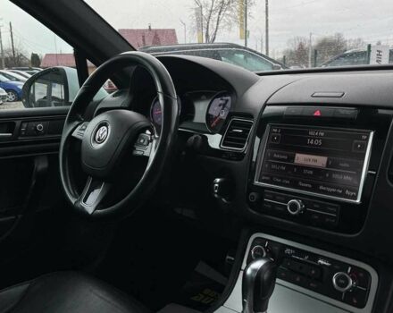 Белый Фольксваген Туарег, объемом двигателя 3 л и пробегом 214 тыс. км за 18999 $, фото 20 на Automoto.ua