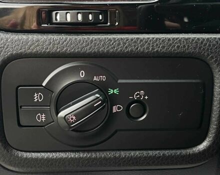 Белый Фольксваген Туарег, объемом двигателя 3 л и пробегом 214 тыс. км за 18999 $, фото 13 на Automoto.ua