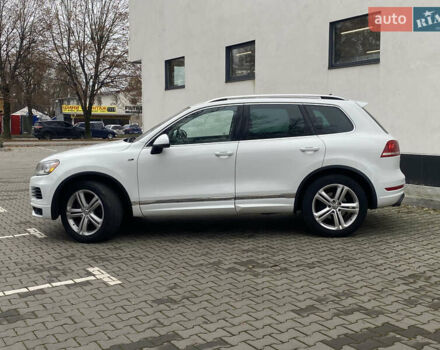 Белый Фольксваген Туарег, объемом двигателя 2.97 л и пробегом 260 тыс. км за 22500 $, фото 27 на Automoto.ua