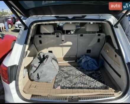 Белый Фольксваген Туарег, объемом двигателя 3.6 л и пробегом 135 тыс. км за 16500 $, фото 7 на Automoto.ua