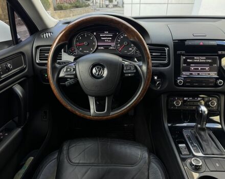 Белый Фольксваген Туарег, объемом двигателя 3 л и пробегом 220 тыс. км за 17700 $, фото 8 на Automoto.ua