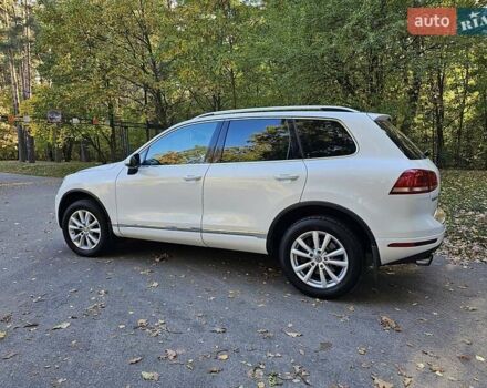 Белый Фольксваген Туарег, объемом двигателя 2.97 л и пробегом 110 тыс. км за 18000 $, фото 1 на Automoto.ua