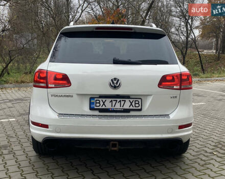 Белый Фольксваген Туарег, объемом двигателя 2.97 л и пробегом 260 тыс. км за 22500 $, фото 19 на Automoto.ua