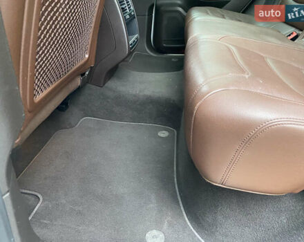 Белый Фольксваген Туарег, объемом двигателя 2.97 л и пробегом 260 тыс. км за 22500 $, фото 47 на Automoto.ua