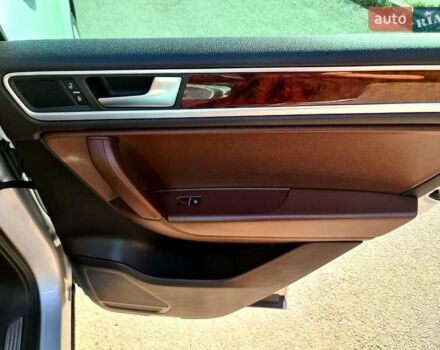 Белый Фольксваген Туарег, объемом двигателя 2.97 л и пробегом 195 тыс. км за 19700 $, фото 54 на Automoto.ua