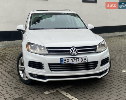 Белый Фольксваген Туарег, объемом двигателя 2.97 л и пробегом 260 тыс. км за 22500 $, фото 4 на Automoto.ua