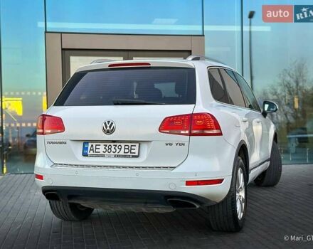 Білий Фольксваген Туарег, об'ємом двигуна 3 л та пробігом 239 тис. км за 19300 $, фото 11 на Automoto.ua