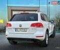 Білий Фольксваген Туарег, об'ємом двигуна 3 л та пробігом 239 тис. км за 19300 $, фото 11 на Automoto.ua