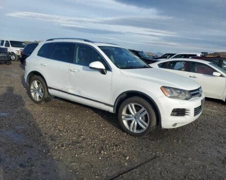 Білий Фольксваген Туарег, об'ємом двигуна 3 л та пробігом 151 тис. км за 1900 $, фото 3 на Automoto.ua