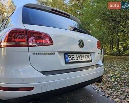 Белый Фольксваген Туарег, объемом двигателя 2.97 л и пробегом 110 тыс. км за 18000 $, фото 15 на Automoto.ua