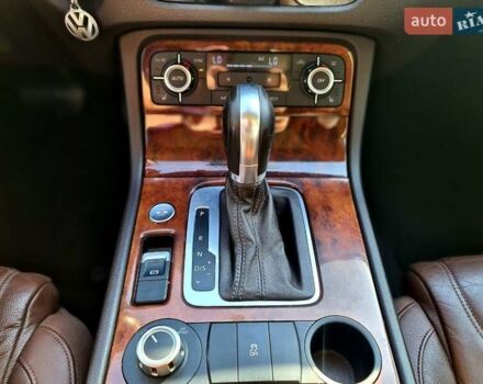 Белый Фольксваген Туарег, объемом двигателя 2.97 л и пробегом 195 тыс. км за 19700 $, фото 43 на Automoto.ua