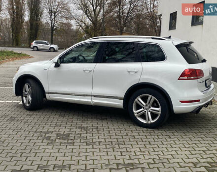 Белый Фольксваген Туарег, объемом двигателя 2.97 л и пробегом 260 тыс. км за 22500 $, фото 29 на Automoto.ua