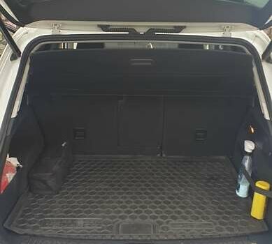 Белый Фольксваген Туарег, объемом двигателя 3 л и пробегом 170 тыс. км за 26400 $, фото 13 на Automoto.ua