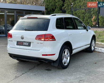 Белый Фольксваген Туарег, объемом двигателя 2.97 л и пробегом 255 тыс. км за 18900 $, фото 12 на Automoto.ua