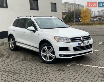 Белый Фольксваген Туарег, объемом двигателя 2.97 л и пробегом 260 тыс. км за 22500 $, фото 9 на Automoto.ua