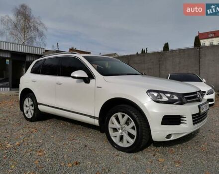 Белый Фольксваген Туарег, объемом двигателя 2.97 л и пробегом 222 тыс. км за 18999 $, фото 5 на Automoto.ua