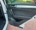 Белый Фольксваген Туарег, объемом двигателя 2.97 л и пробегом 260 тыс. км за 20900 $, фото 10 на Automoto.ua
