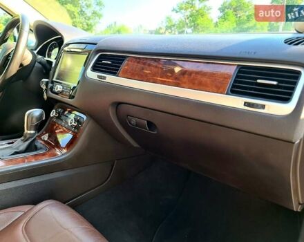 Белый Фольксваген Туарег, объемом двигателя 2.97 л и пробегом 195 тыс. км за 19700 $, фото 38 на Automoto.ua