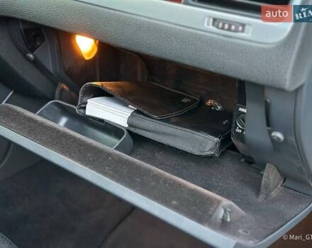 Білий Фольксваген Туарег, об'ємом двигуна 3 л та пробігом 239 тис. км за 19300 $, фото 29 на Automoto.ua