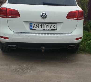 Белый Фольксваген Туарег, объемом двигателя 3 л и пробегом 170 тыс. км за 26400 $, фото 5 на Automoto.ua