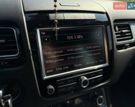 Білий Фольксваген Туарег, об'ємом двигуна 2.97 л та пробігом 292 тис. км за 22900 $, фото 35 на Automoto.ua
