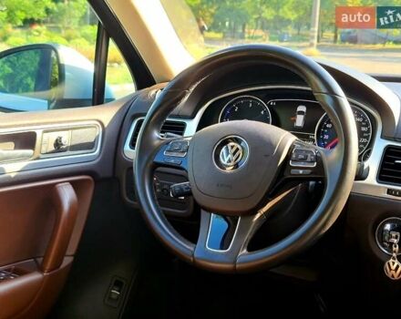 Белый Фольксваген Туарег, объемом двигателя 2.97 л и пробегом 195 тыс. км за 19700 $, фото 29 на Automoto.ua