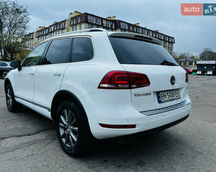 Білий Фольксваген Туарег, об'ємом двигуна 2.97 л та пробігом 344 тис. км за 15900 $, фото 4 на Automoto.ua