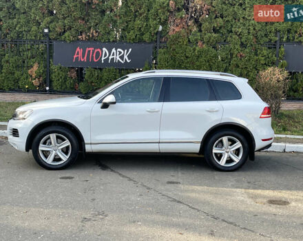 Белый Фольксваген Туарег, объемом двигателя 2.97 л и пробегом 255 тыс. км за 18900 $, фото 4 на Automoto.ua