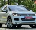 Белый Фольксваген Туарег, объемом двигателя 2.97 л и пробегом 299 тыс. км за 16999 $, фото 1 на Automoto.ua