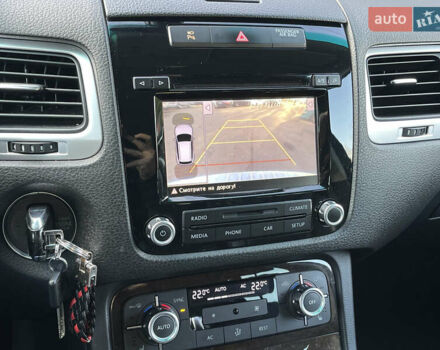 Белый Фольксваген Туарег, объемом двигателя 2.97 л и пробегом 255 тыс. км за 18900 $, фото 21 на Automoto.ua