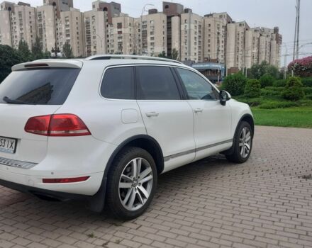 Білий Фольксваген Туарег, об'ємом двигуна 3 л та пробігом 146 тис. км за 25000 $, фото 5 на Automoto.ua