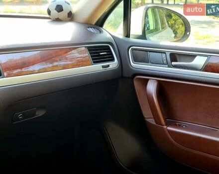 Белый Фольксваген Туарег, объемом двигателя 2.97 л и пробегом 195 тыс. км за 19700 $, фото 30 на Automoto.ua