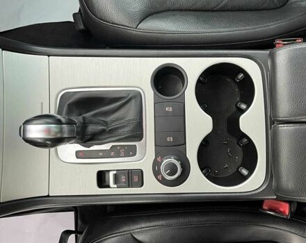 Белый Фольксваген Туарег, объемом двигателя 3 л и пробегом 214 тыс. км за 18999 $, фото 17 на Automoto.ua