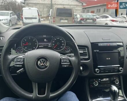 Белый Фольксваген Туарег, объемом двигателя 2.97 л и пробегом 192 тыс. км за 17000 $, фото 13 на Automoto.ua