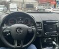 Белый Фольксваген Туарег, объемом двигателя 2.97 л и пробегом 192 тыс. км за 17000 $, фото 13 на Automoto.ua