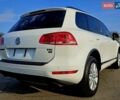 Белый Фольксваген Туарег, объемом двигателя 3 л и пробегом 210 тыс. км за 15900 $, фото 10 на Automoto.ua