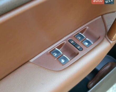 Белый Фольксваген Туарег, объемом двигателя 2.97 л и пробегом 195 тыс. км за 19700 $, фото 26 на Automoto.ua