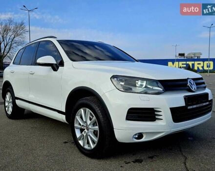 Белый Фольксваген Туарег, объемом двигателя 3 л и пробегом 210 тыс. км за 15900 $, фото 15 на Automoto.ua