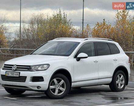 Белый Фольксваген Туарег, объемом двигателя 2.97 л и пробегом 329 тыс. км за 17800 $, фото 4 на Automoto.ua