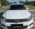 Белый Фольксваген Туарег, объемом двигателя 3 л и пробегом 216 тыс. км за 24000 $, фото 1 на Automoto.ua