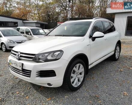 Белый Фольксваген Туарег, объемом двигателя 2.97 л и пробегом 222 тыс. км за 18999 $, фото 14 на Automoto.ua